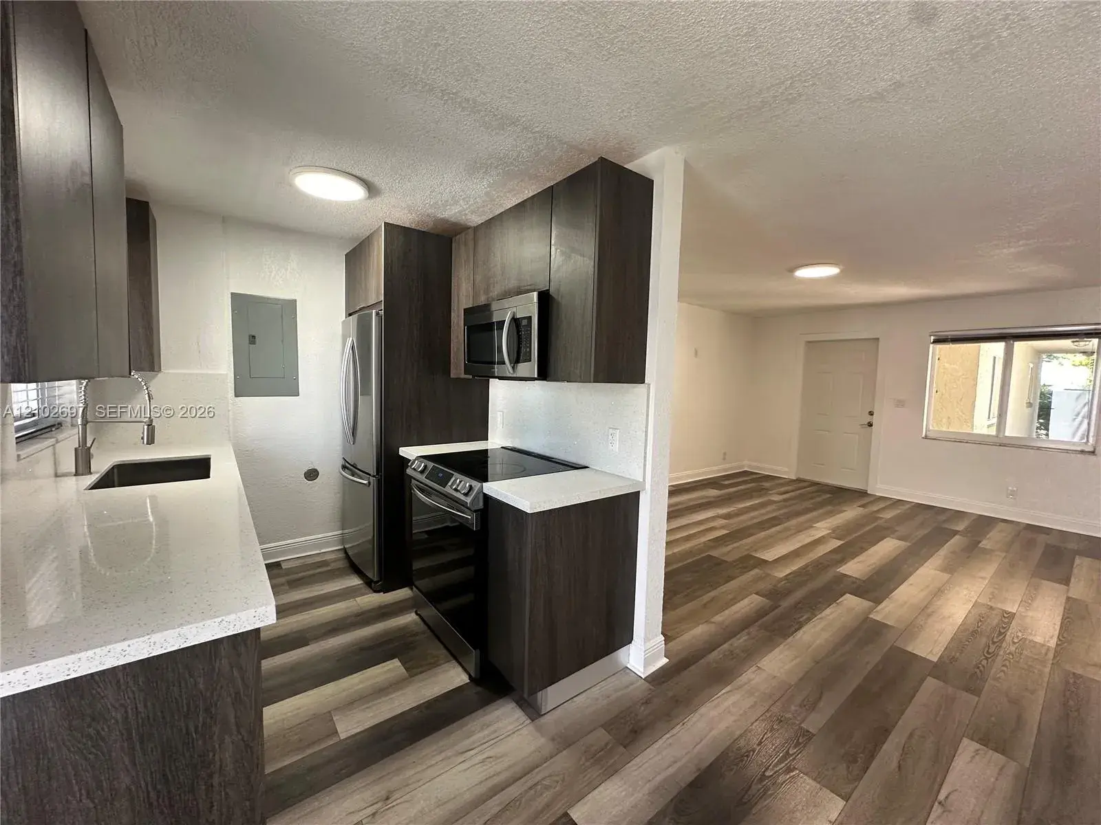 2 bedroom 1 bath Residential Lease for rent at 913 NE 17th St # 2, Fort Lauderdale FL 33305