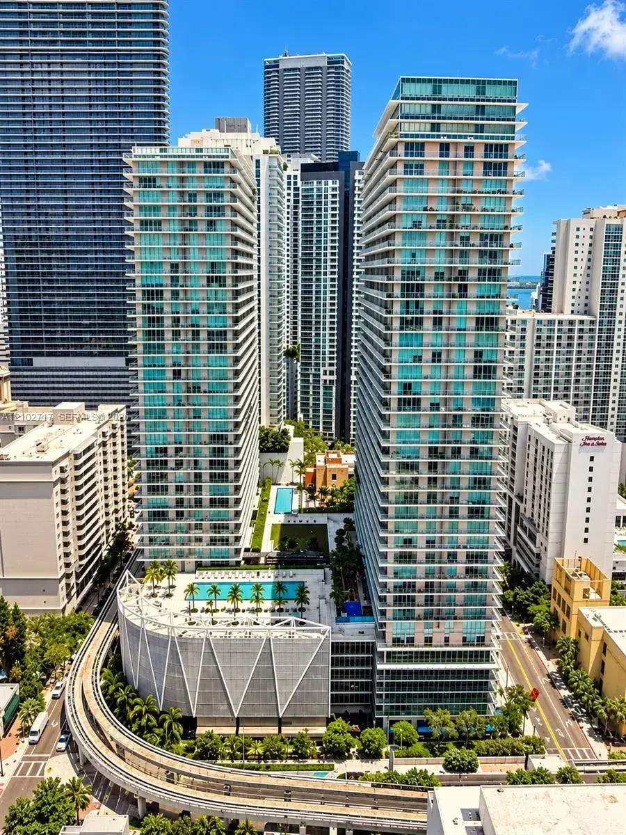 2 bedroom 2 bath Residential for sale at 1111 SW 1st Ave, Miami FL 33130