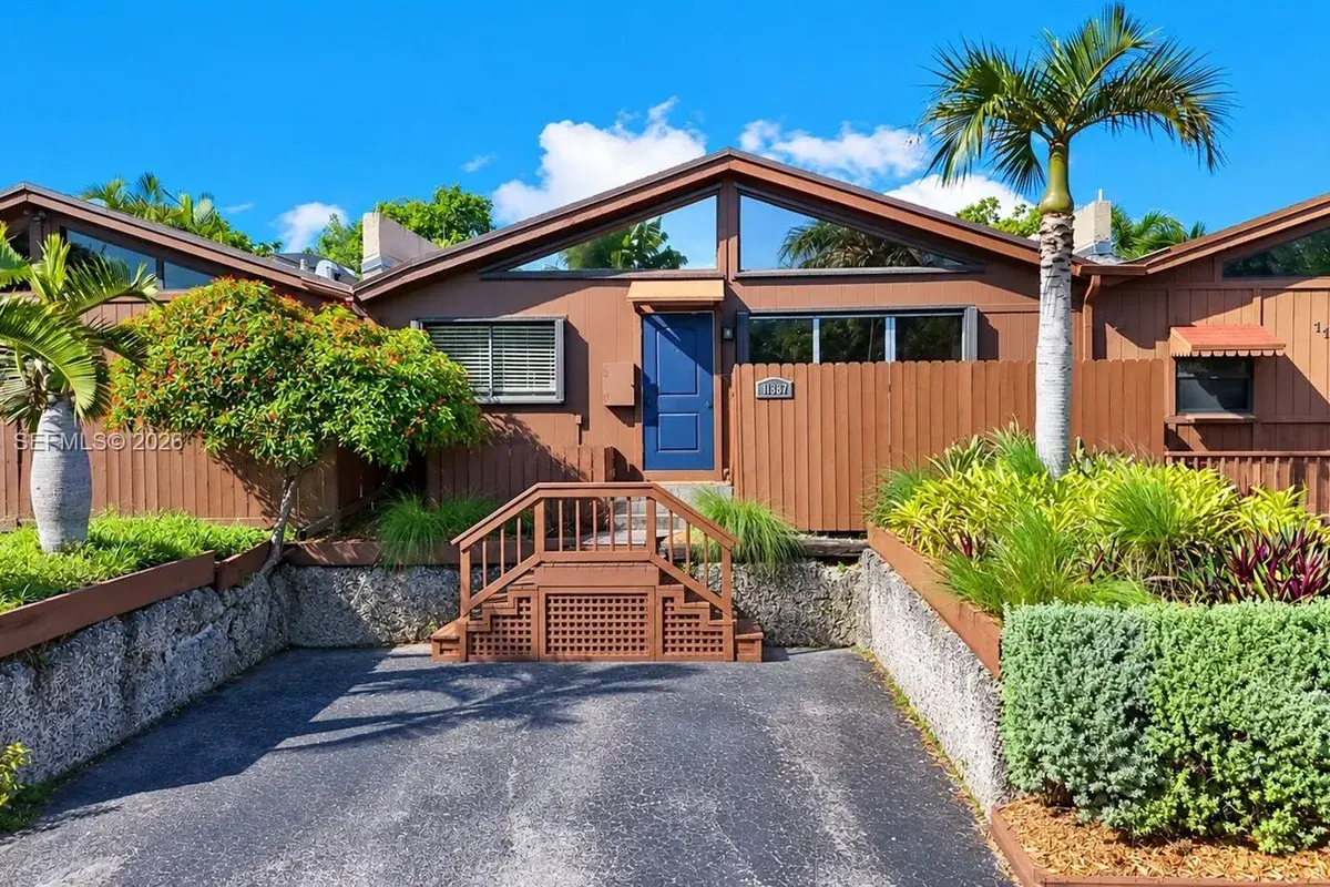 11339 SW 112th Cir Ln N, Miami FL 33176
