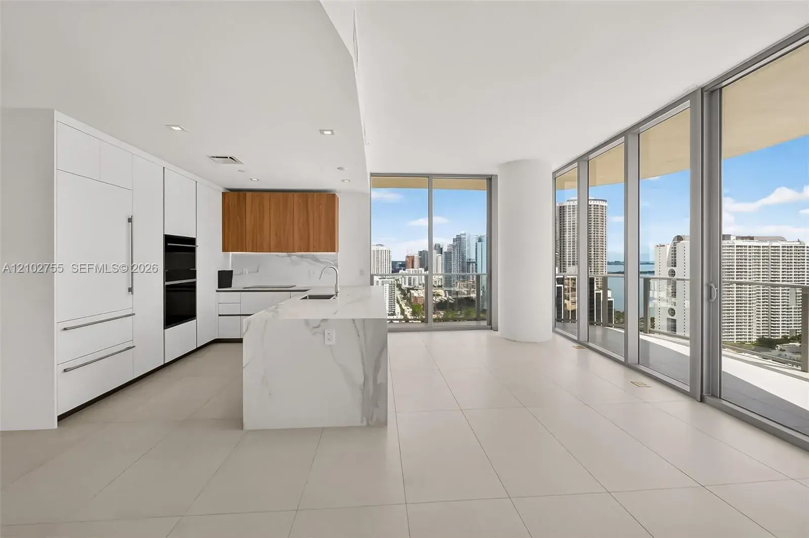 1400 Biscayne Blvd # 2906, Miami FL 33132