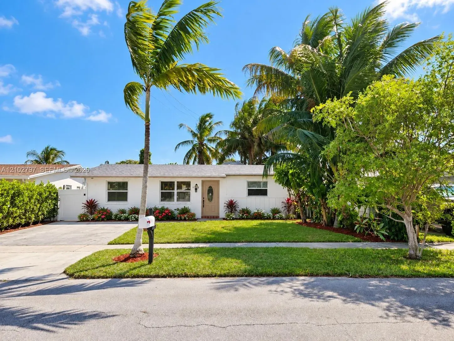 3 bedroom 2 bath Residential for sale at 6330 Dawson St, Hollywood FL 33023
