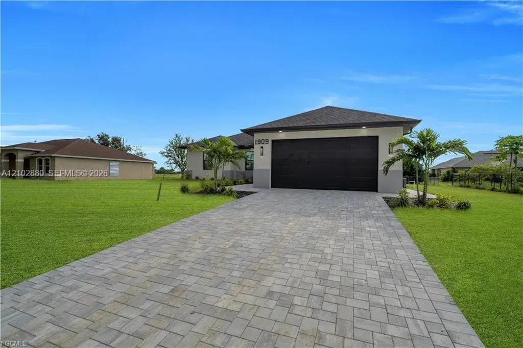 1909 NE 19th PL, Cape Coral FL 33909
