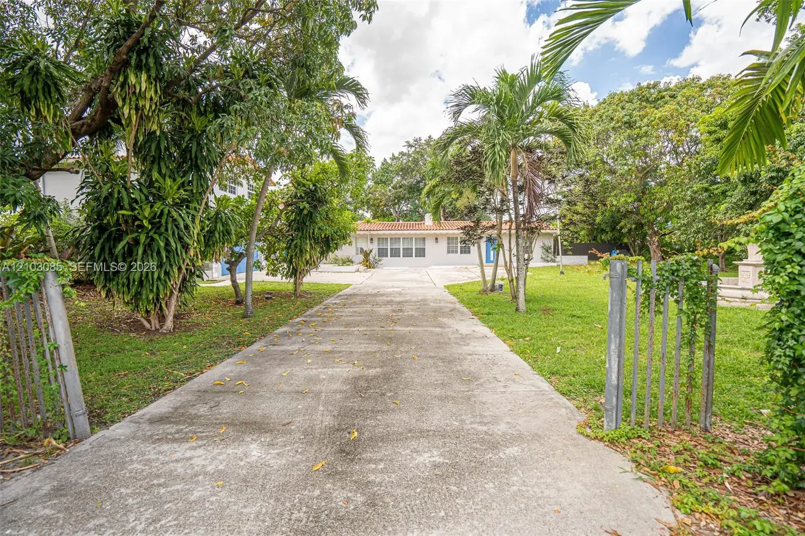 3 bedroom 2 bath Residential Lease for rent at 5613 Pierce St # 2, Hollywood FL 33021