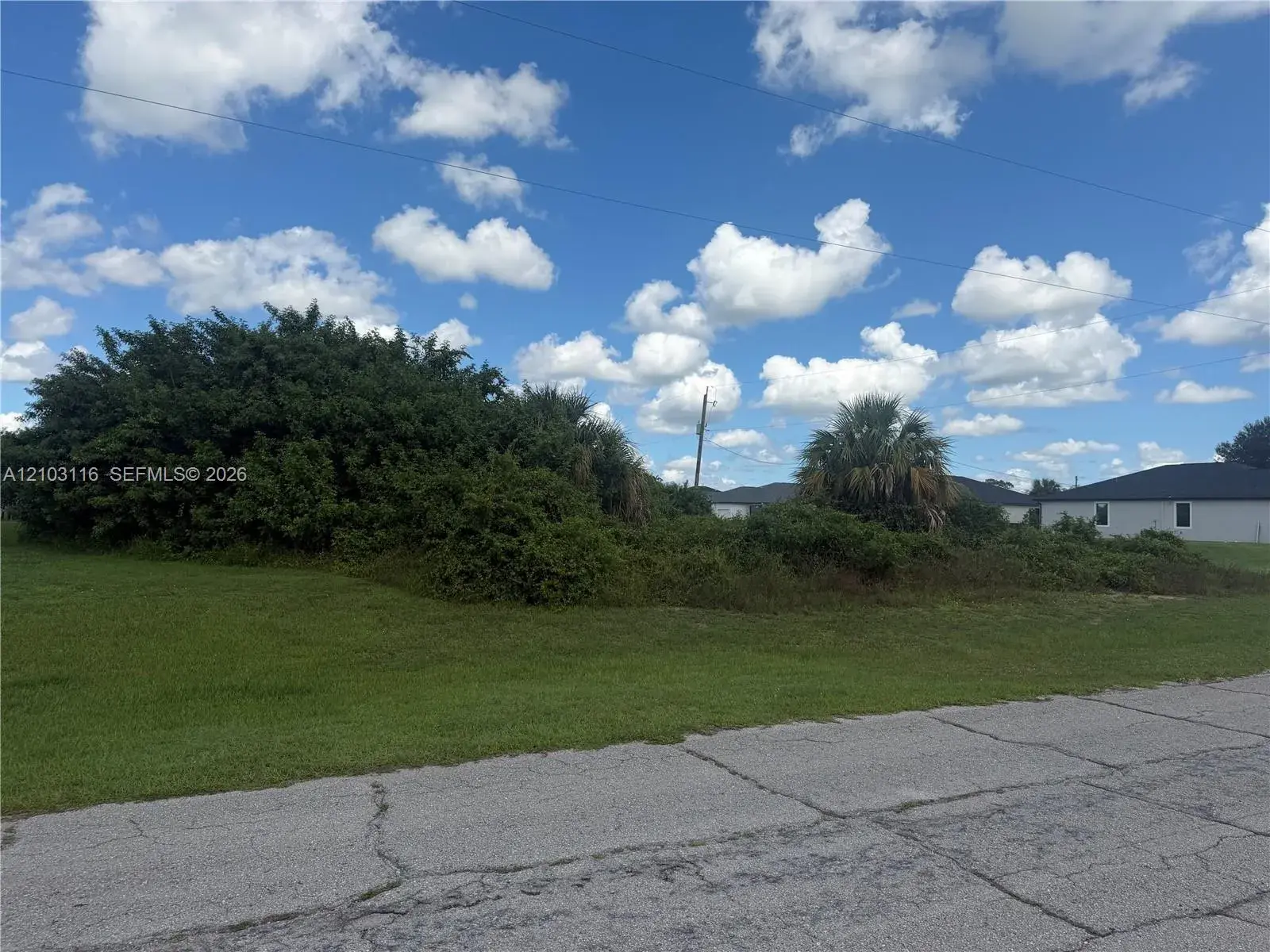9006 Maywood Cir, Lehigh Acres FL 33935