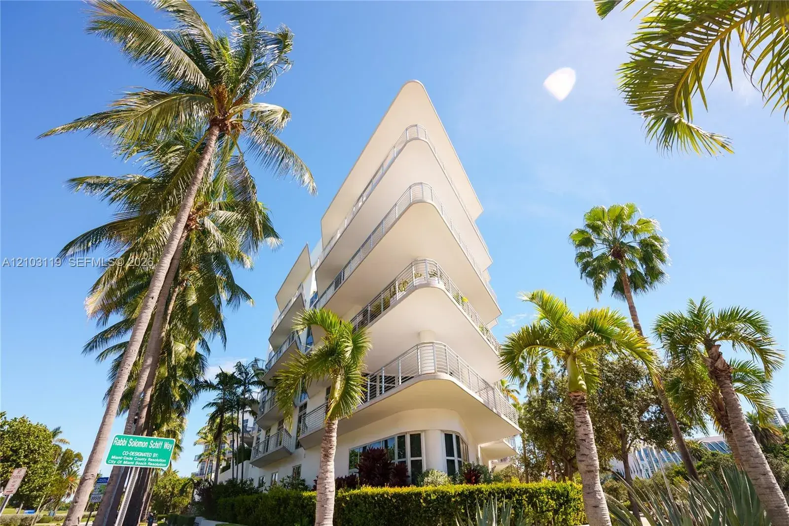 1 bedroom 1 bath Residential for sale at 2001 Meridian Ave # 516, Miami Beach FL 33139