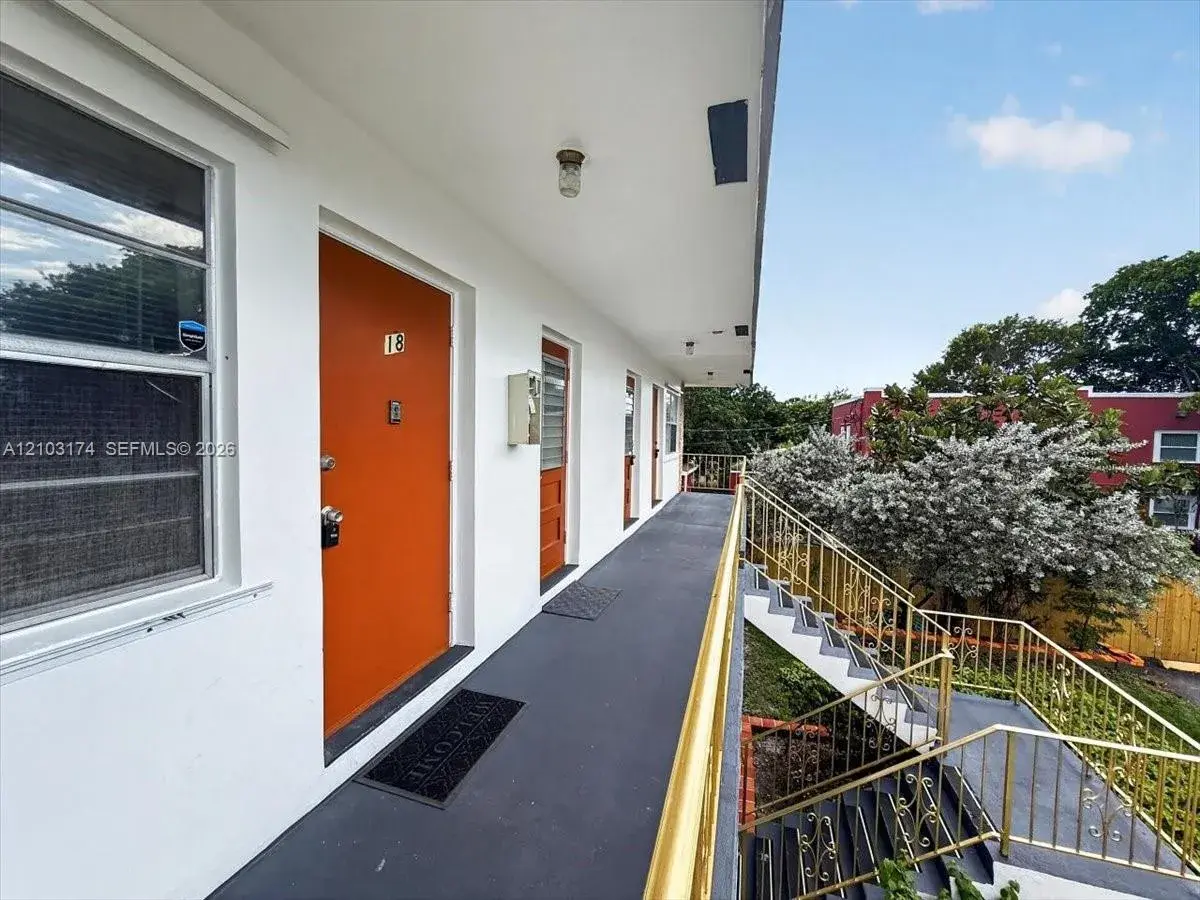 1007 N 19th Ave # 18, Hollywood FL 33020