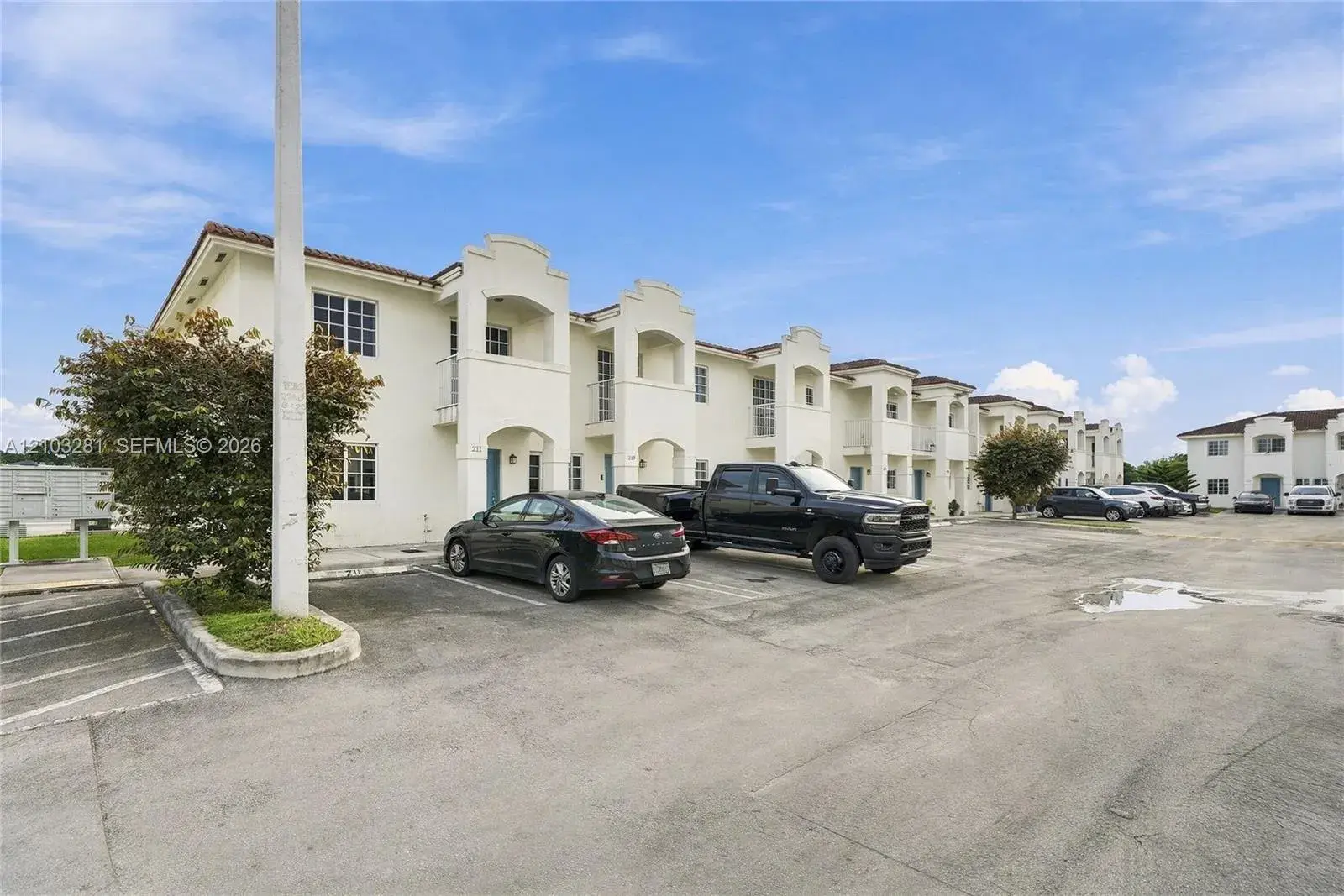 3 bedroom 2 bath Residential for sale at 211 SW 6th Ln, Florida City FL 33034