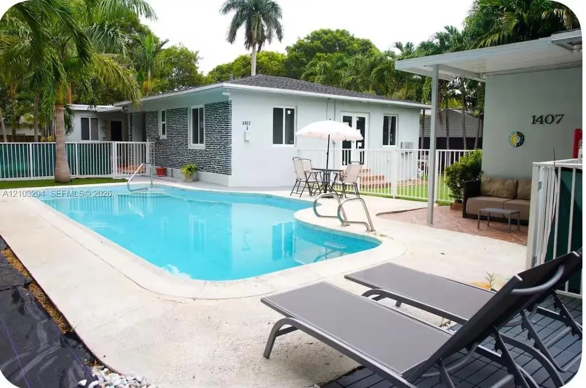 1 bedroom 1 bath Residential Lease for rent at 1407 S 20th Ave # 1, Hollywood FL 33020