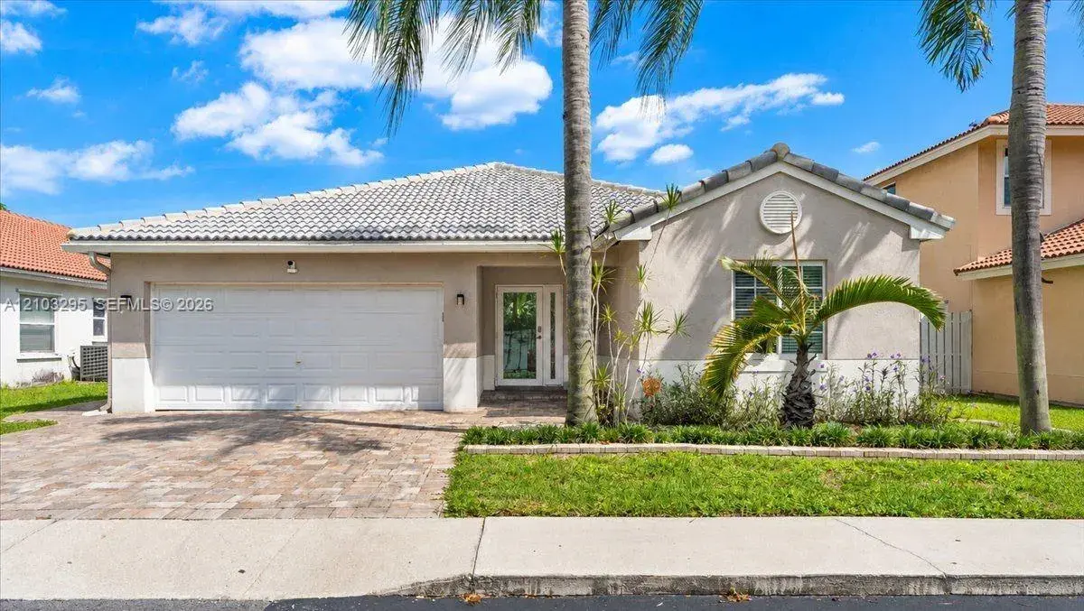 3 bedroom 2 bath Residential for sale at 1010 NW 125th Ave, Sunrise FL 33323