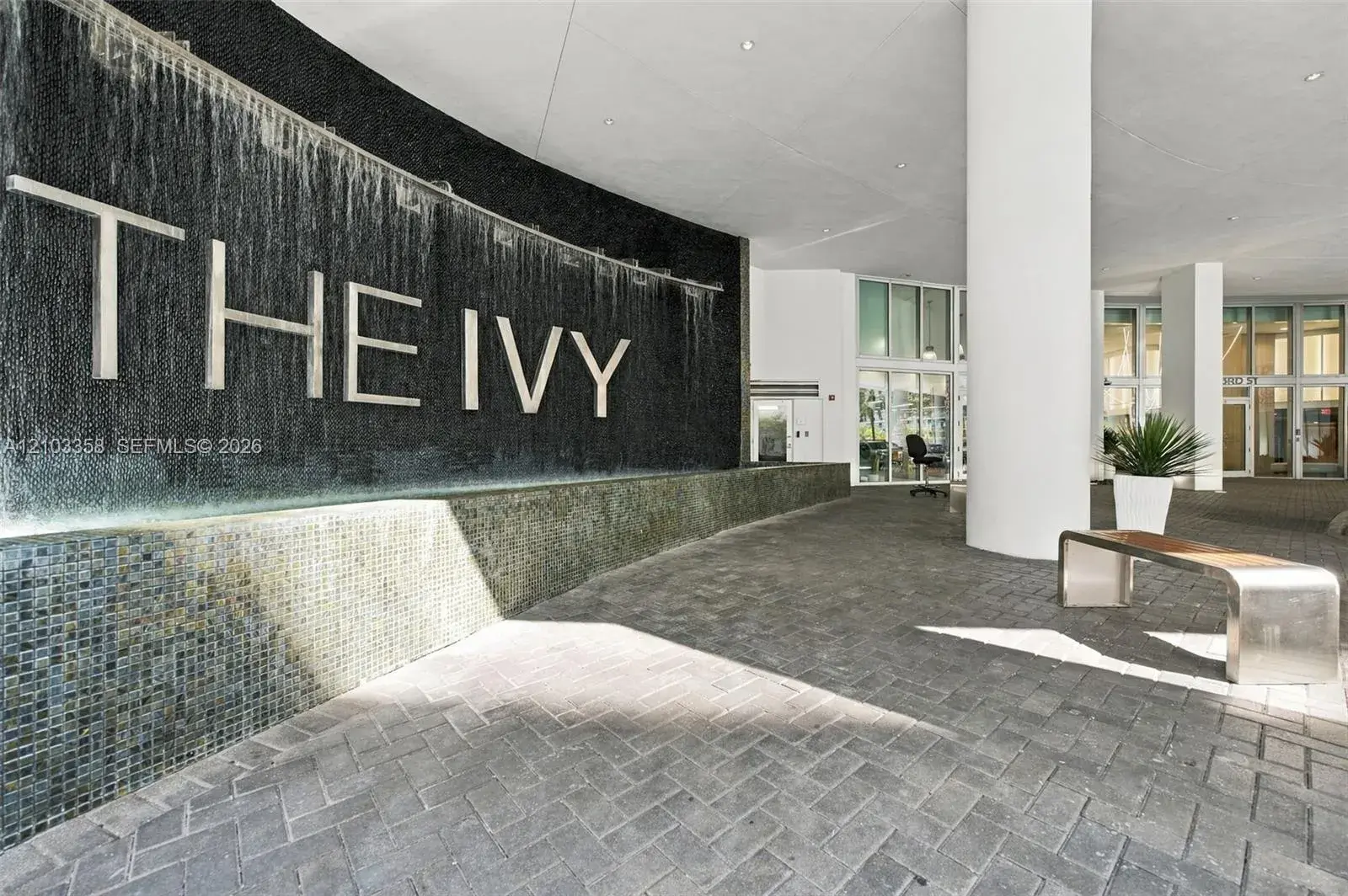 1 bedroom 1 bath Residential for sale at 90 SW 3rd St # 2014, Miami FL 33130