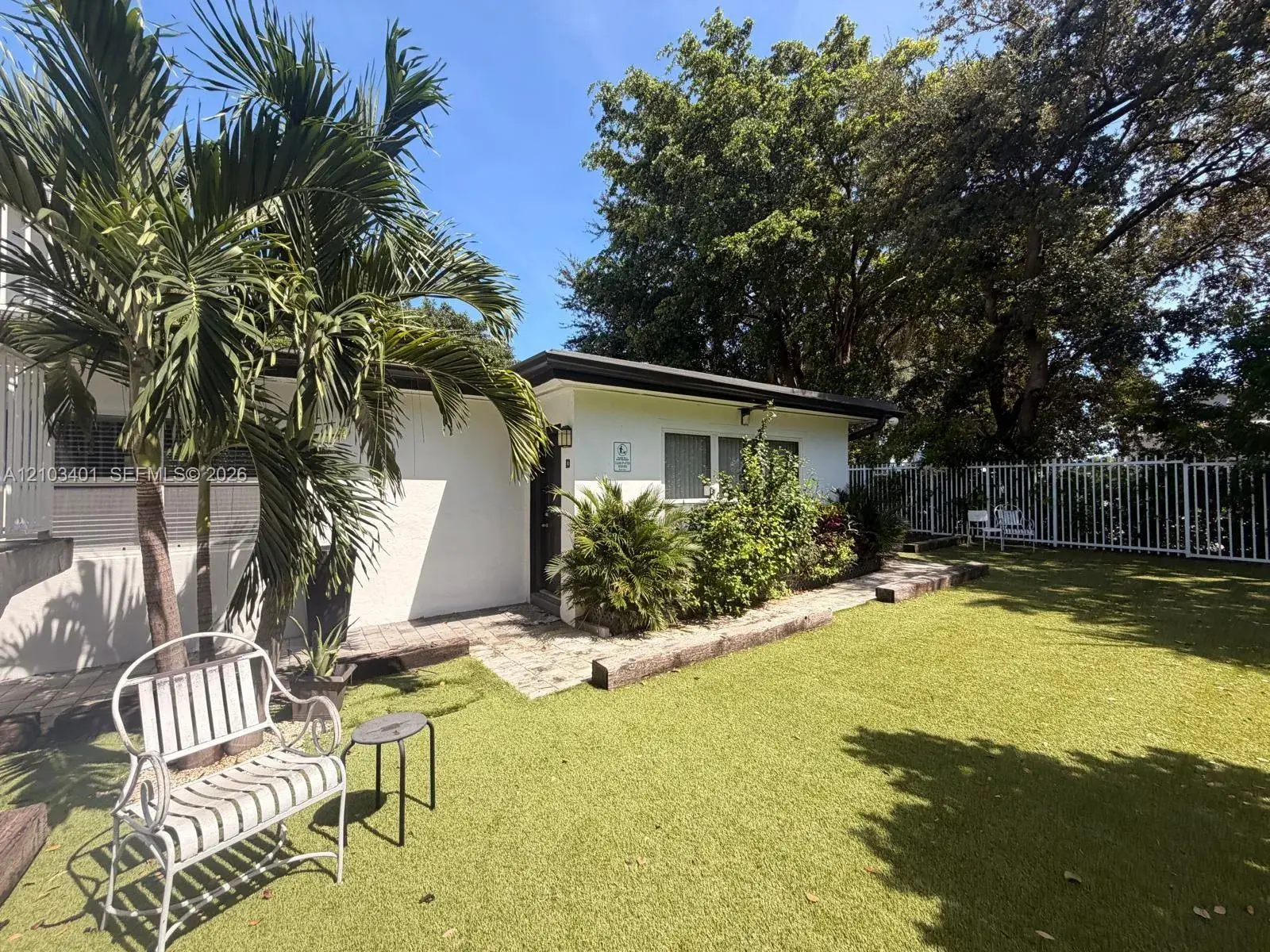 1 bedroom 1 bath Residential Lease for rent at 1821 Thomas St # 13, Hollywood FL 33020