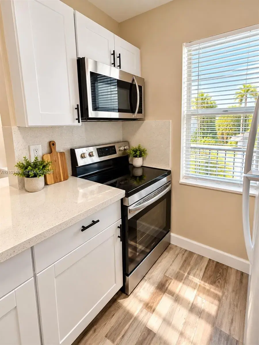 2225 Polk St # 4B, Hollywood FL 33020