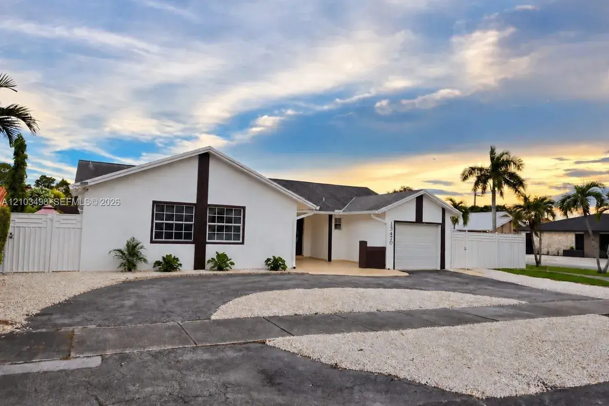 13470 SW 24th St, Miami FL 33175
