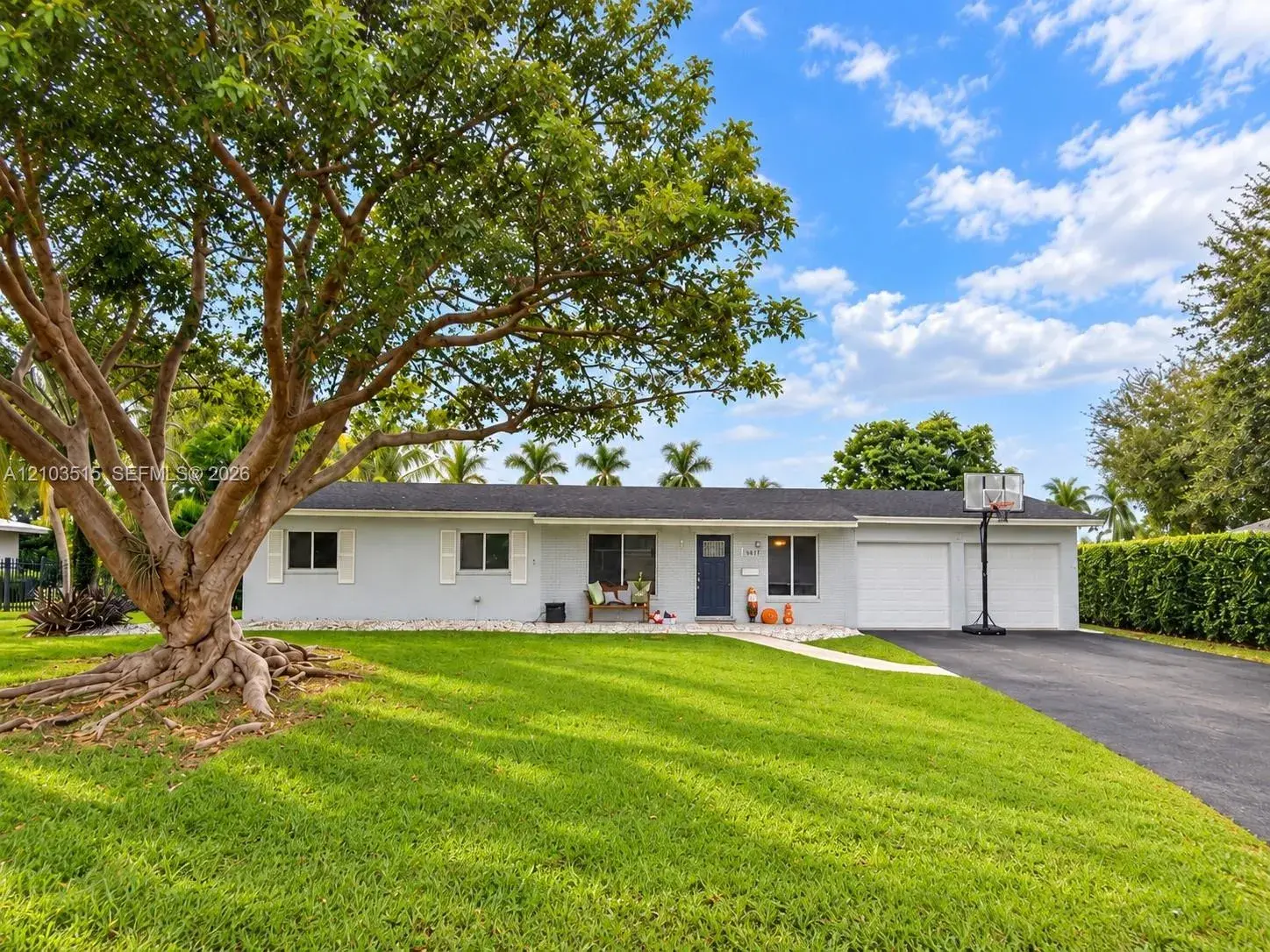 3 bedroom 1 bath Residential for sale at 11802 SW 106th Ave, Miami FL 33176