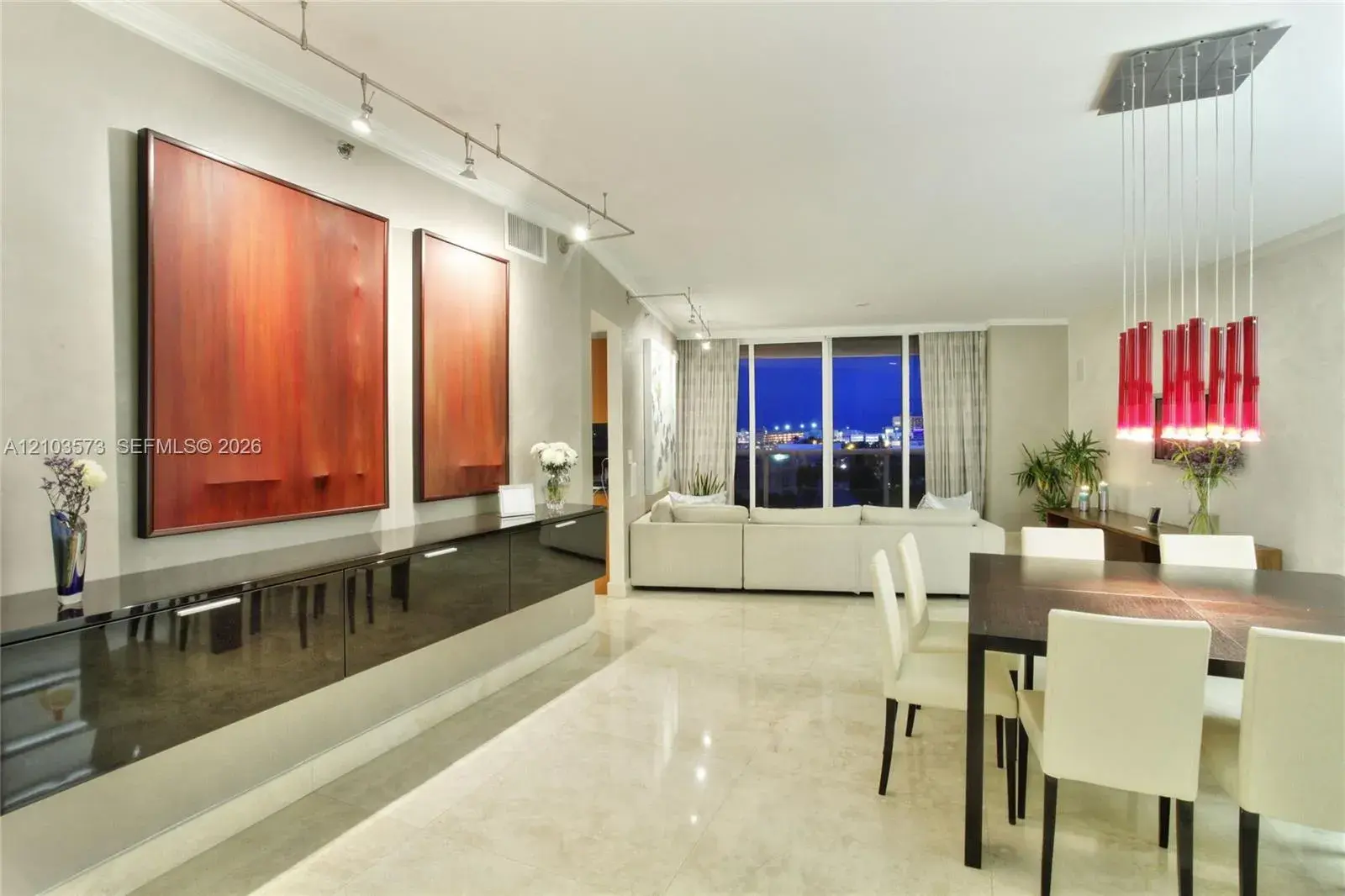 2 bedroom 2 bath Residential for sale at 400 Alton Rd # 811, Miami Beach FL 33139