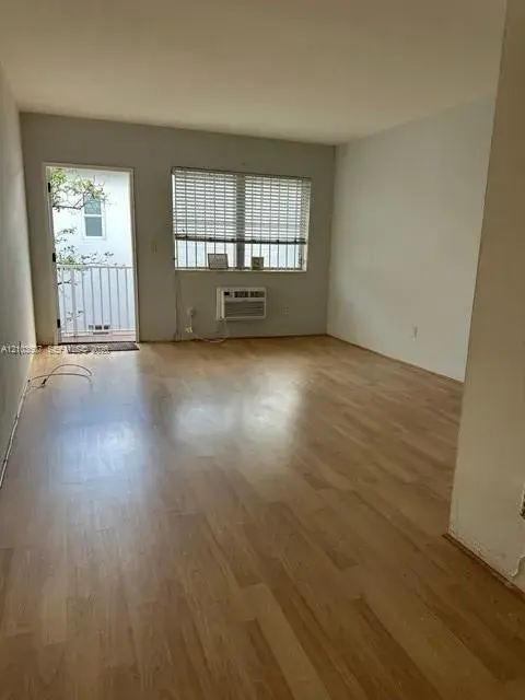 7720 Harding Ave # 12, Miami Beach FL 33141