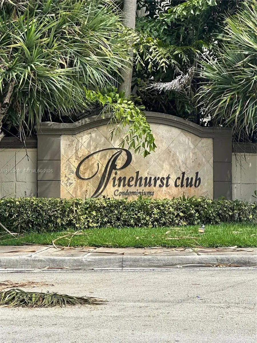 2 bedroom 2 bath Residential Lease for rent at 420 S Park Rd # 308, Hollywood FL 33021