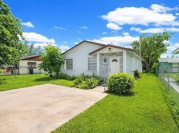 435 NW 15th St, Florida City FL 33034
