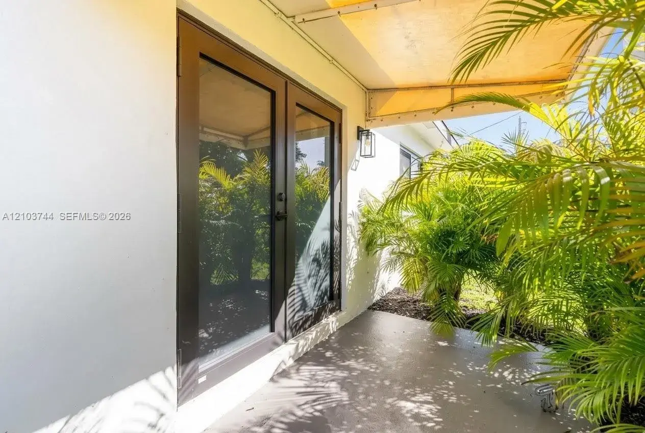 1 bath Residential Lease for rent at 1201 N 16th Ave # 0, Hollywood FL 33020