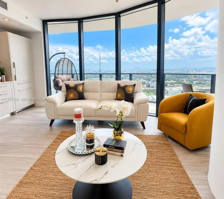 55 SW 9th St # 3308, Miami FL 33130