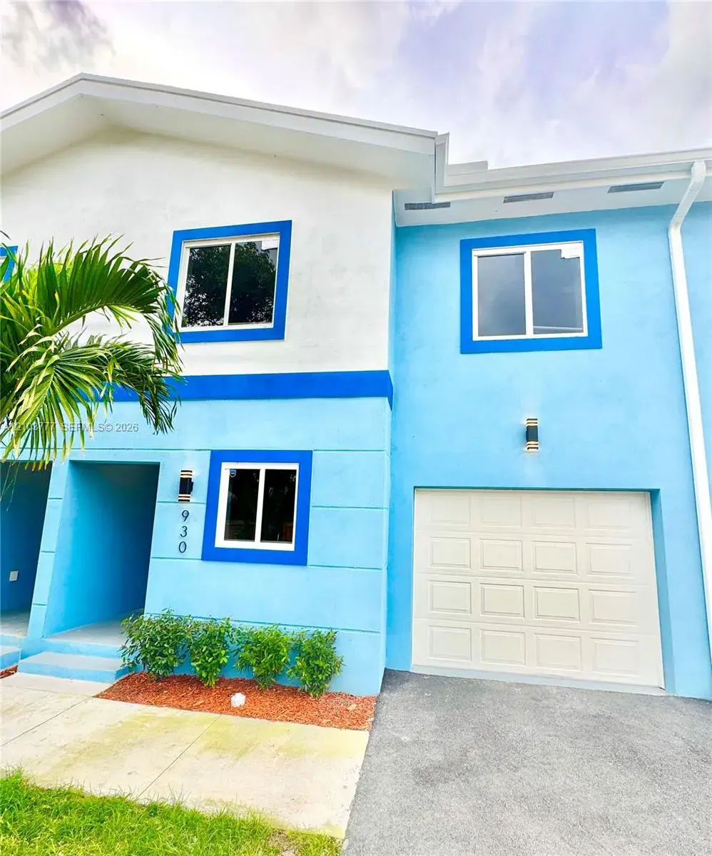 930 NW 2nd St, Fort Lauderdale FL 33311