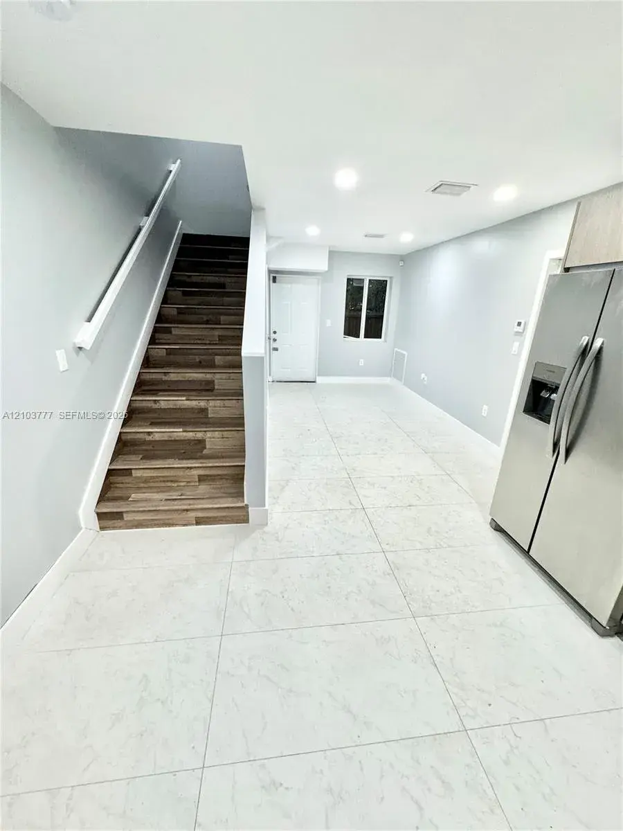 930 NW 2nd St, Fort Lauderdale FL 33311