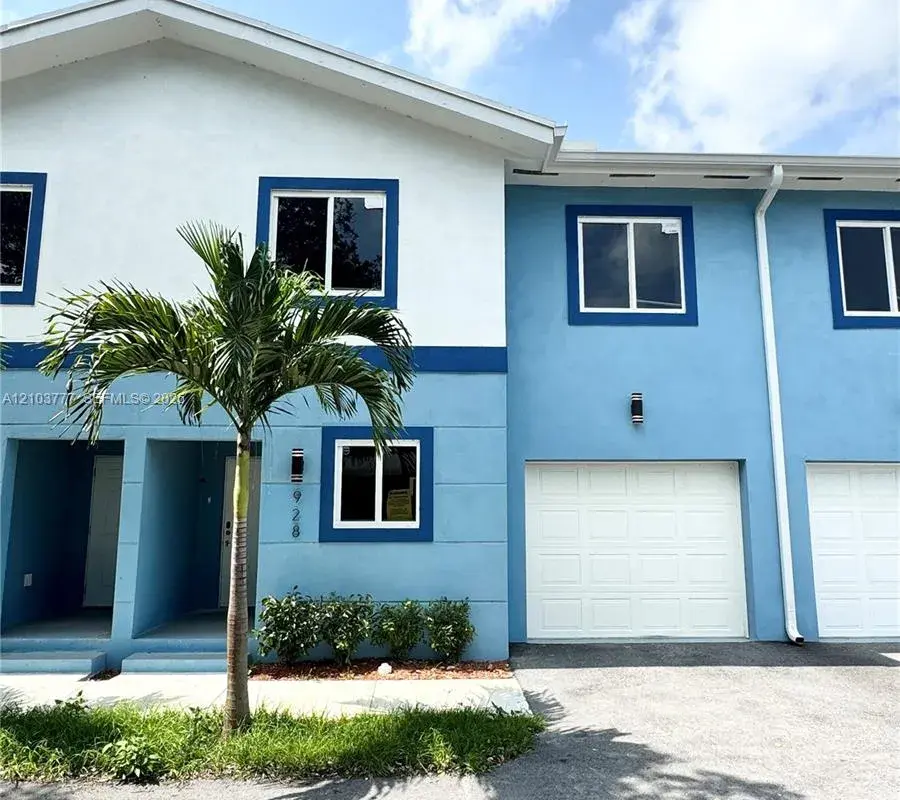 930 NW 2nd St, Fort Lauderdale FL 33311