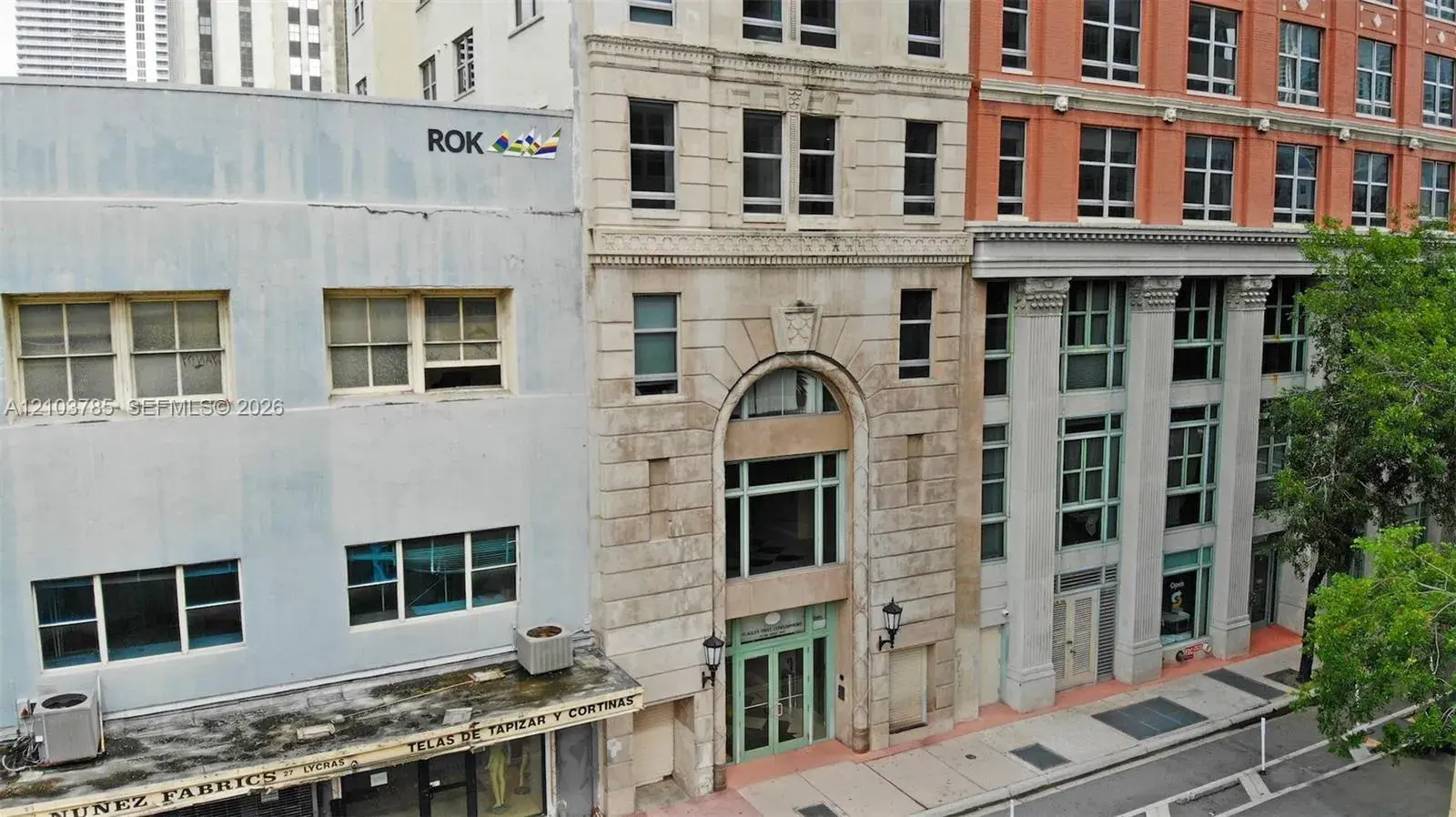 1 bedroom 1 bath Residential for sale at 111 E Flagler St # 902, Miami FL 33131