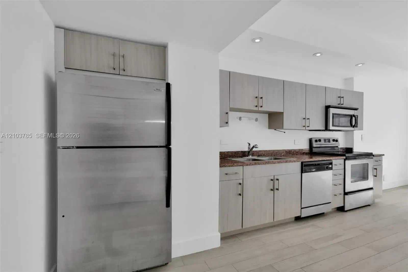 111 E Flagler St # 902, Miami FL 33131
