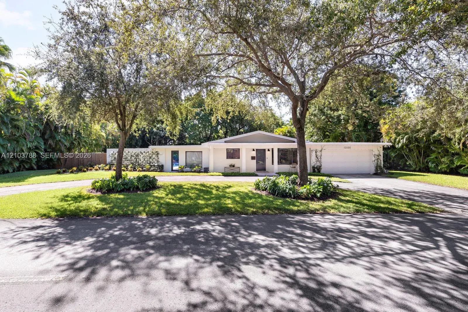 4 bedroom 3 bath Residential for sale at 12500 SW 69th Ave, Pinecrest FL 33156