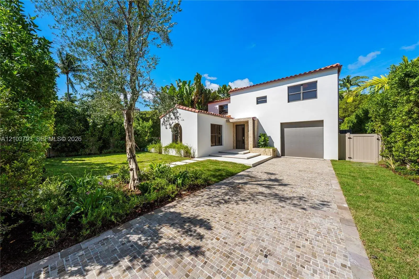 6 bedroom 5 bath Residential for sale at 3426 Prairie Ave, Miami Beach FL 33140