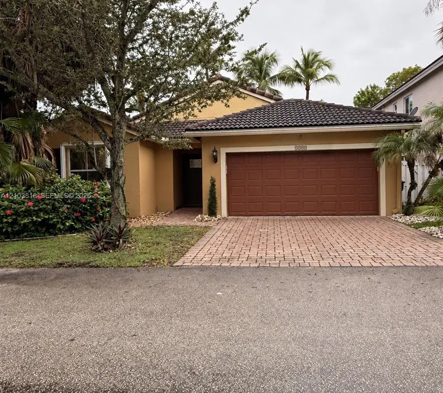 5292 SW 38th Ave, Hollywood FL 33312