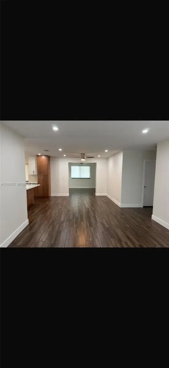 5209 Cleveland St, Hollywood FL 33021