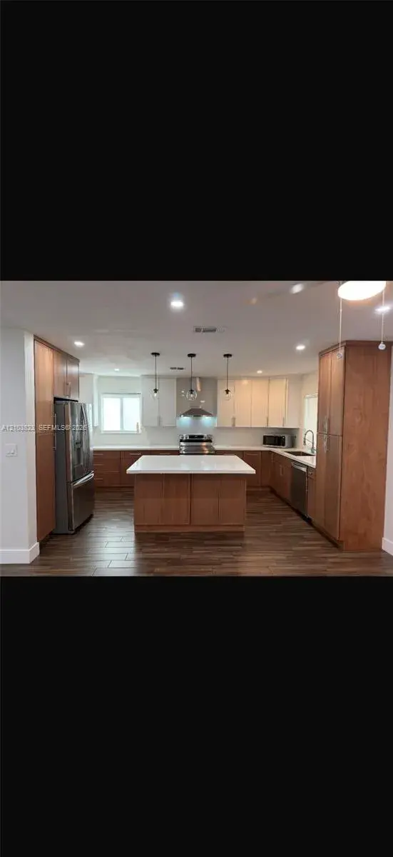 5209 Cleveland St, Hollywood FL 33021