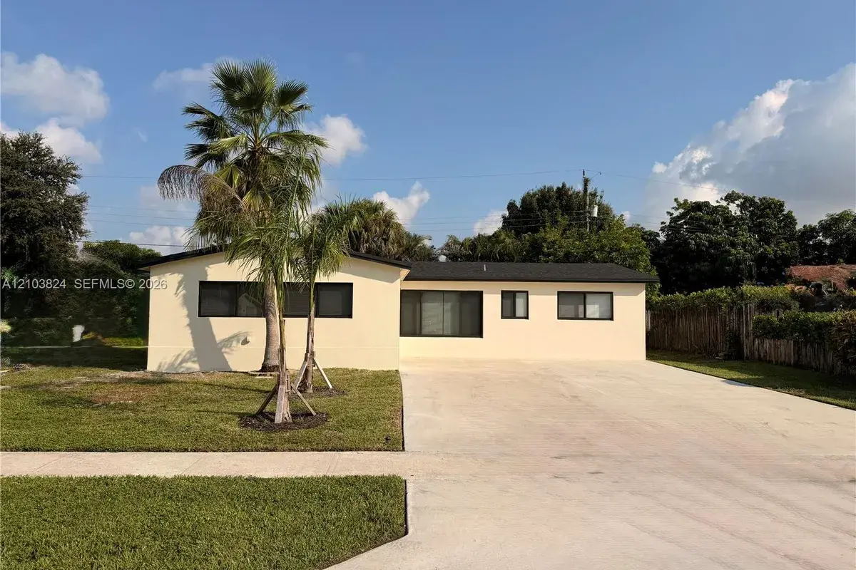 6211 NW 16th Ct, Sunrise FL 33313