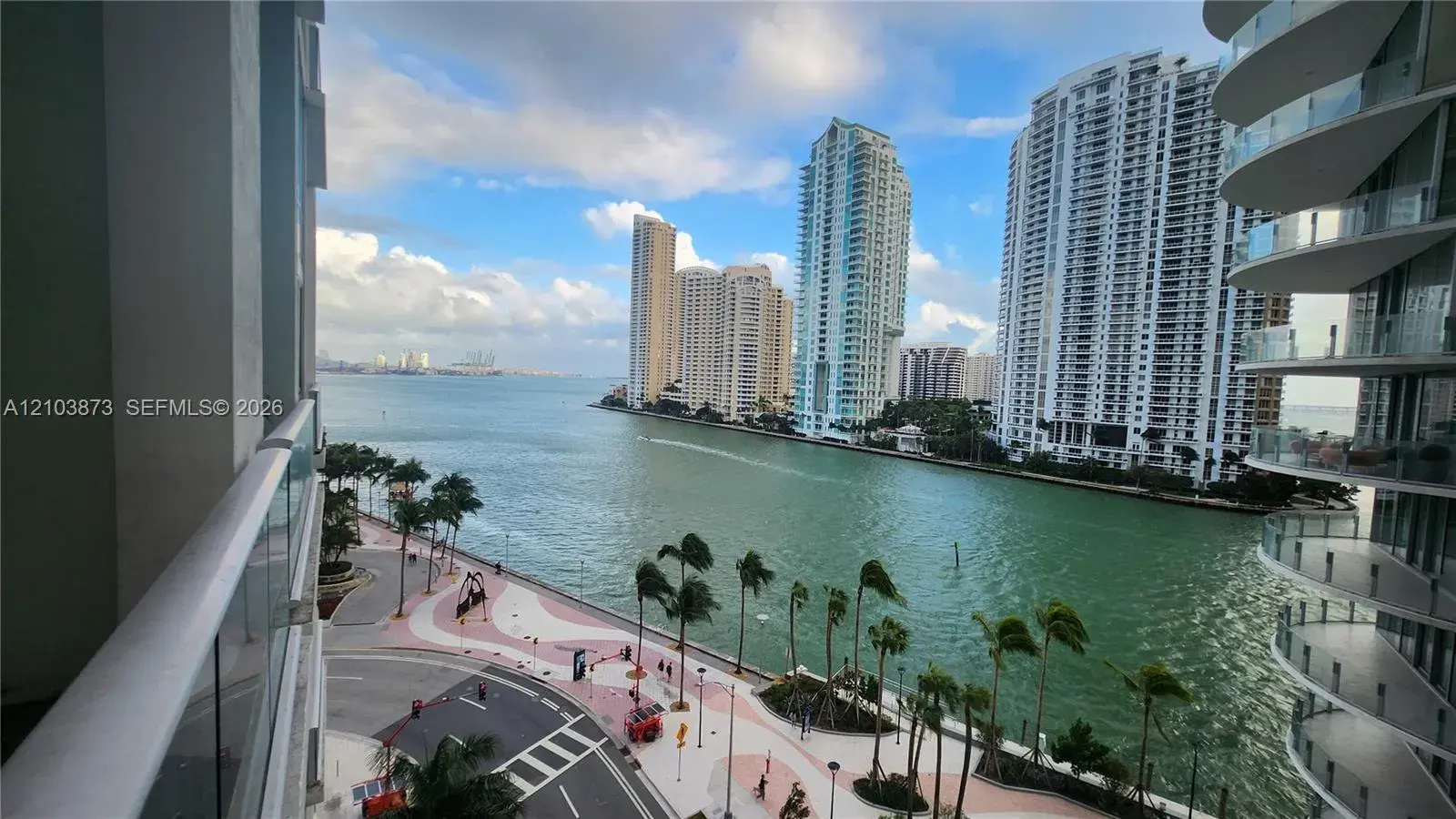 1 bedroom 1 bath Residential for sale at 300 S Biscayne Blvd # 808, Miami FL 33131