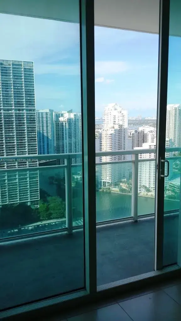 950 Brickell Bay Dr # 4008, Miami FL 33131