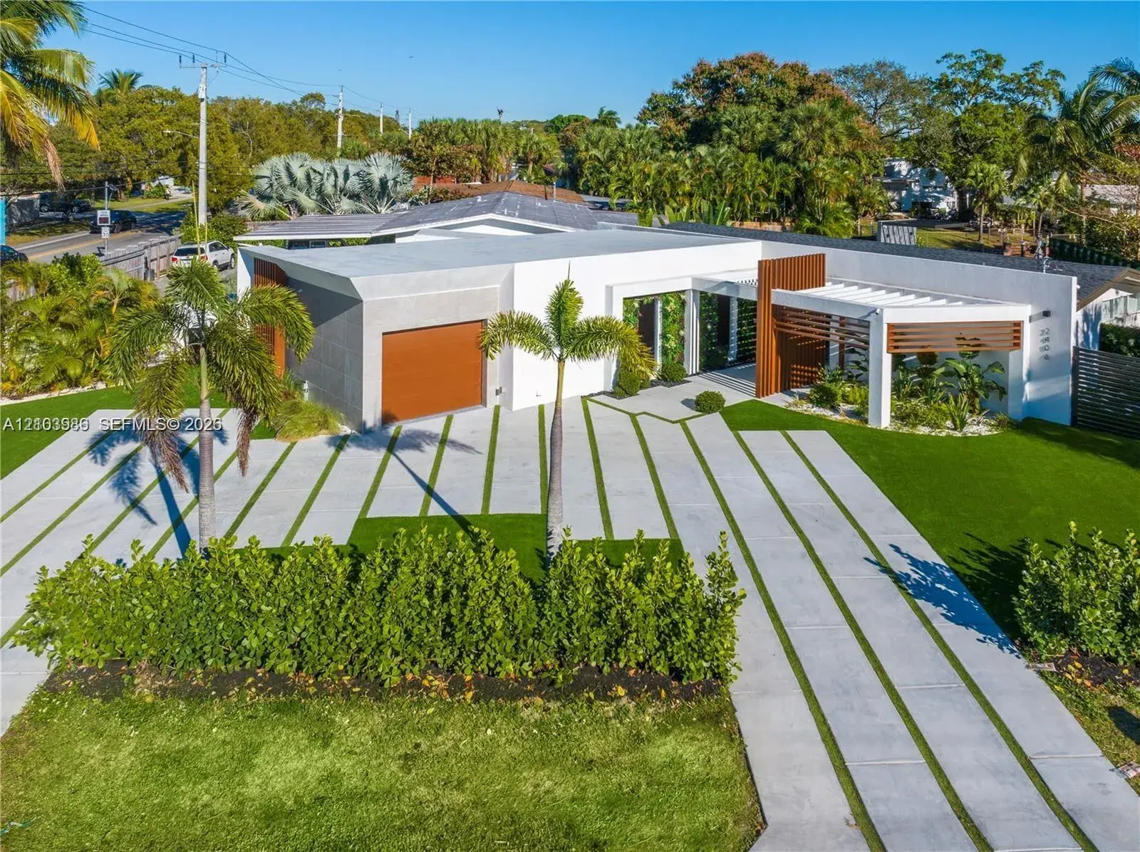 2406 Nassau Ln, Fort Lauderdale FL 33312