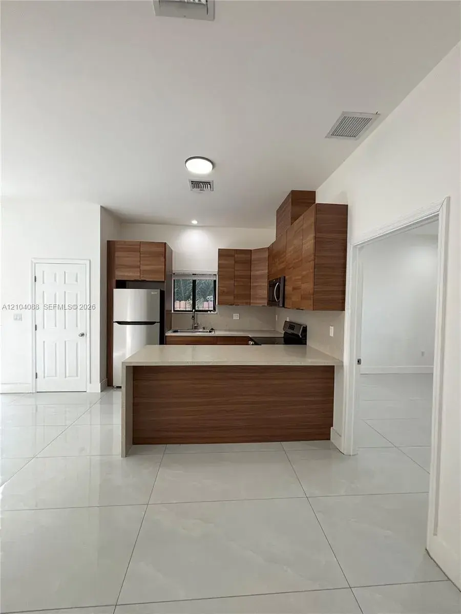 5737 Cleveland St # 1, Hollywood FL 33021
