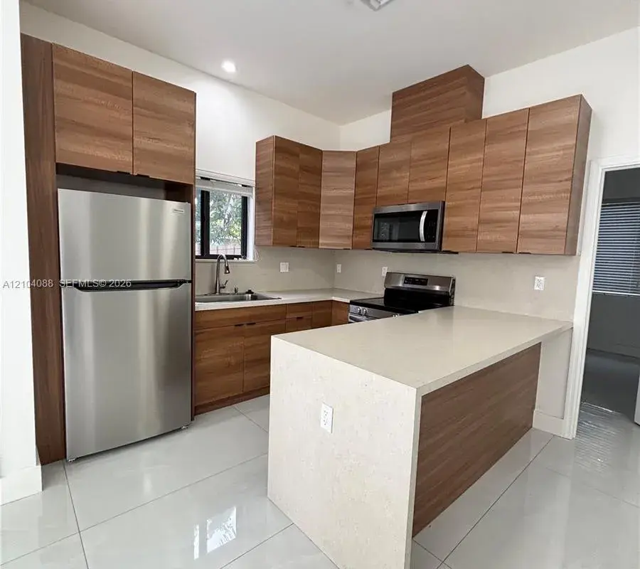 5737 Cleveland St # 1, Hollywood FL 33021