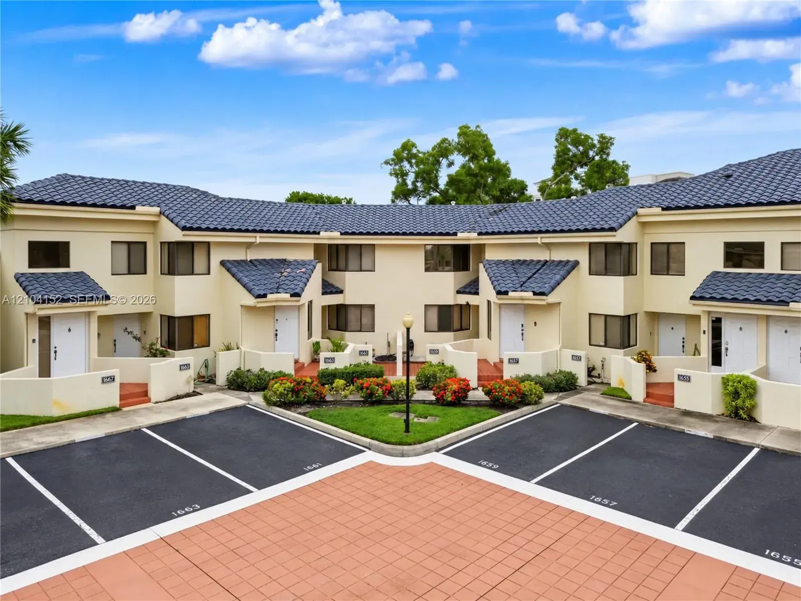 2 bedroom 2 bath Residential for sale at 1657 NW 81st Way, Plantation FL 33322