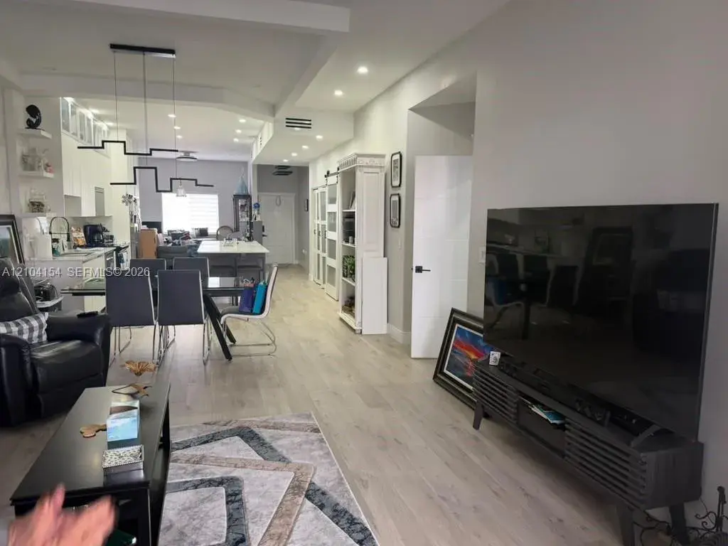 7691 Granville Dr # 410, Tamarac FL 33321
