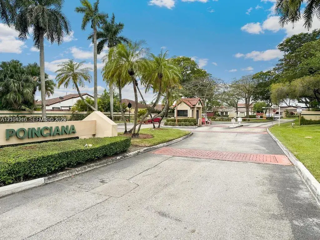 4 bedroom 3 bath Residential for sale at 421 SW 88th Ct, Miami FL 33174