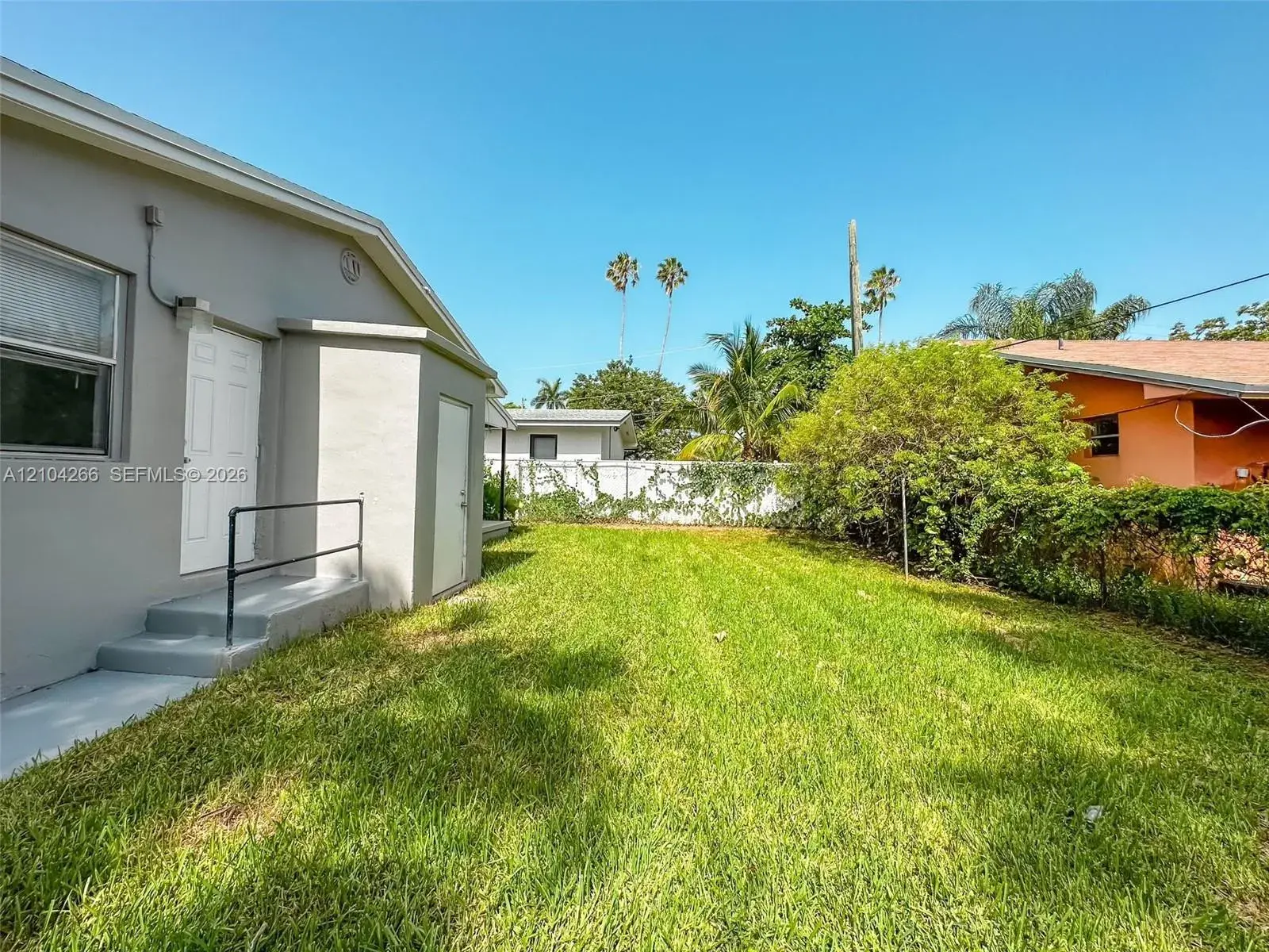 250 NW 82nd Ter, Miami FL 33150