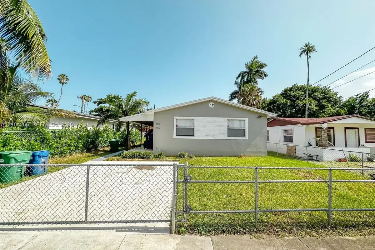 250 NW 82nd Ter, Miami FL 33150