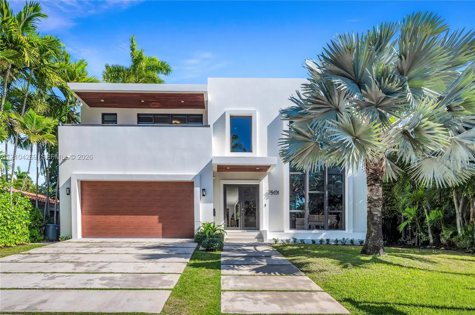 5 bedroom 5 bath Residential for sale at 7501 Coquina Dr, North Bay Village FL 33141