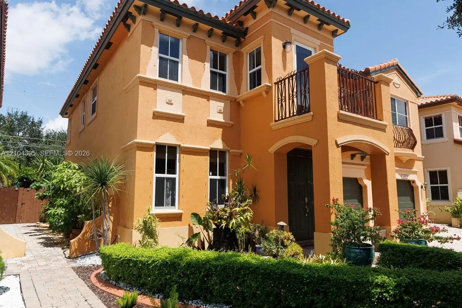 15261 SW 26th Ter, Miami FL 33185