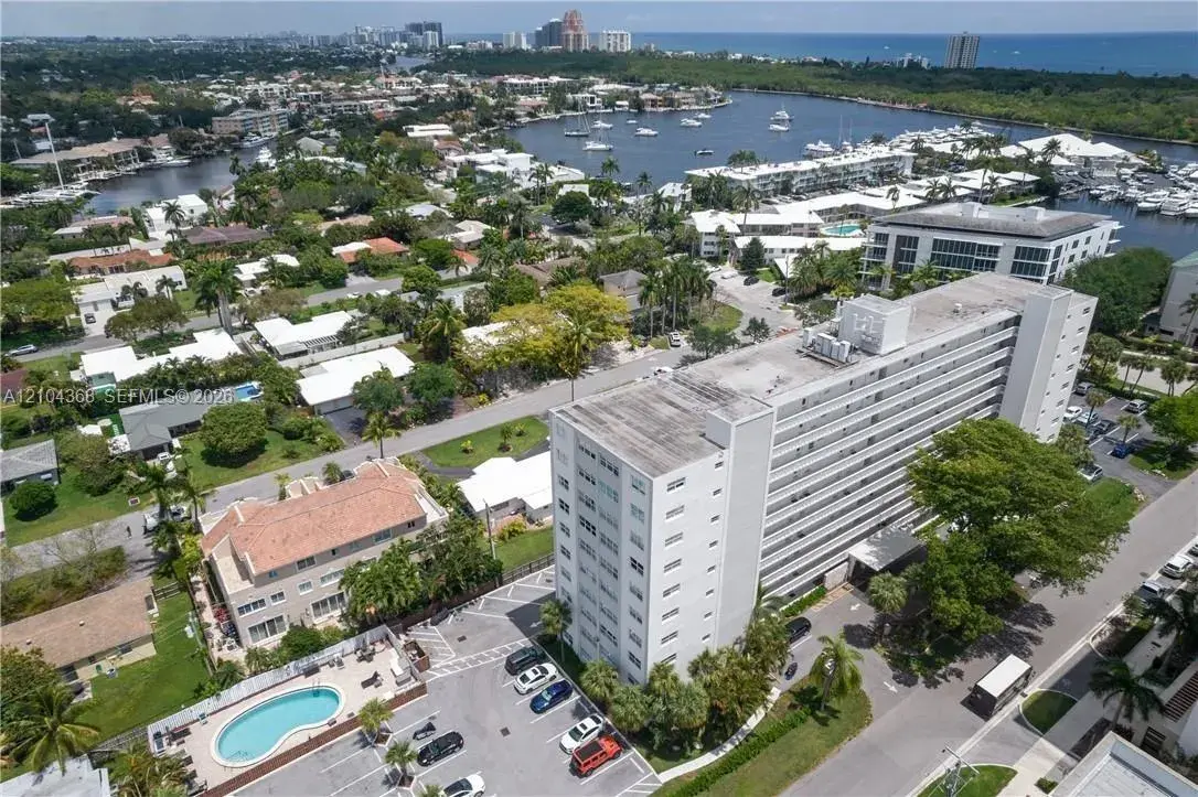 1 bedroom 1 bath Residential for sale at 2555 NE 11th St # 301, Fort Lauderdale FL 33304