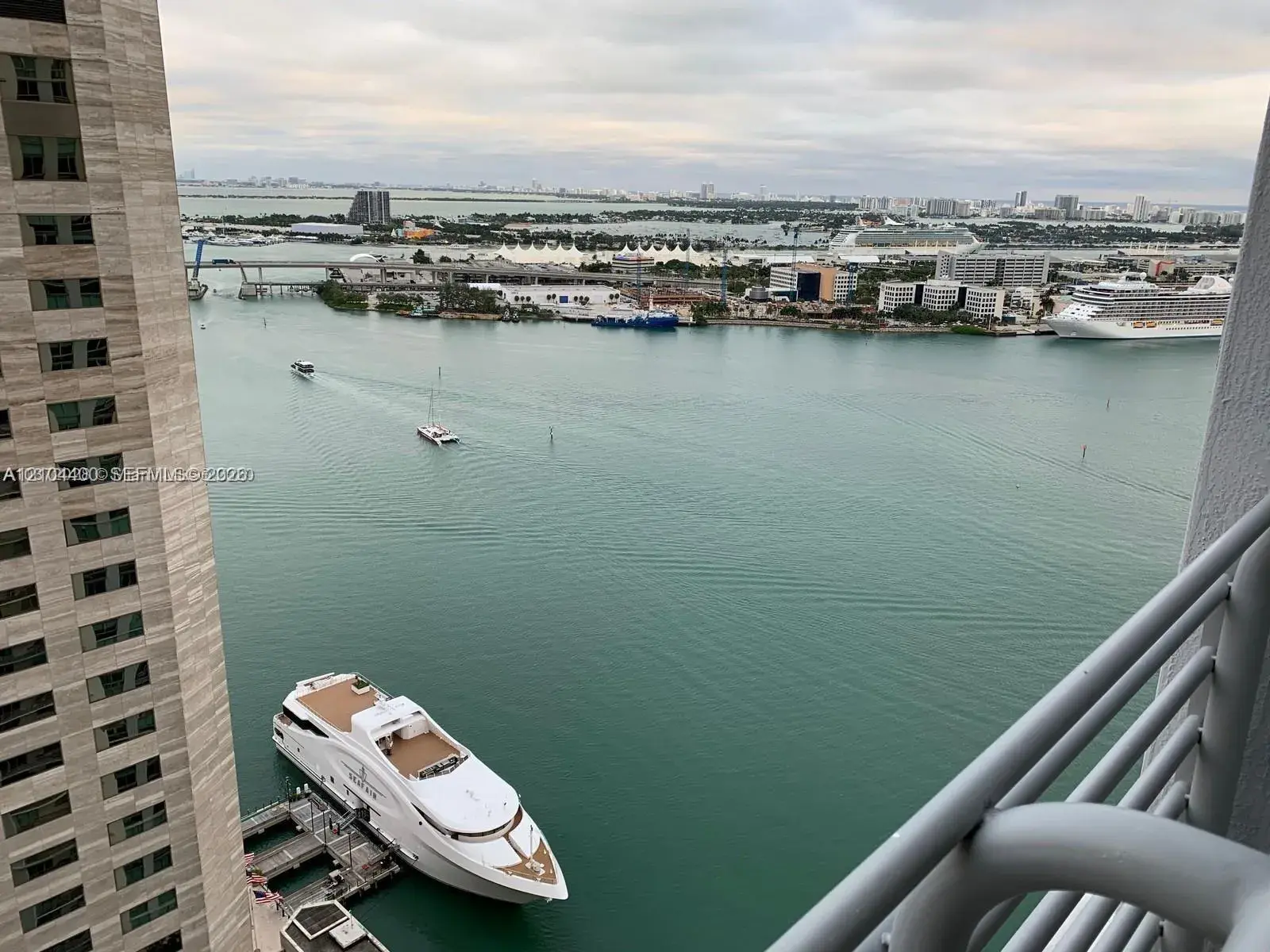 1 bath Residential for sale at 335 S Biscayne Blvd # 3406, Miami FL 33131