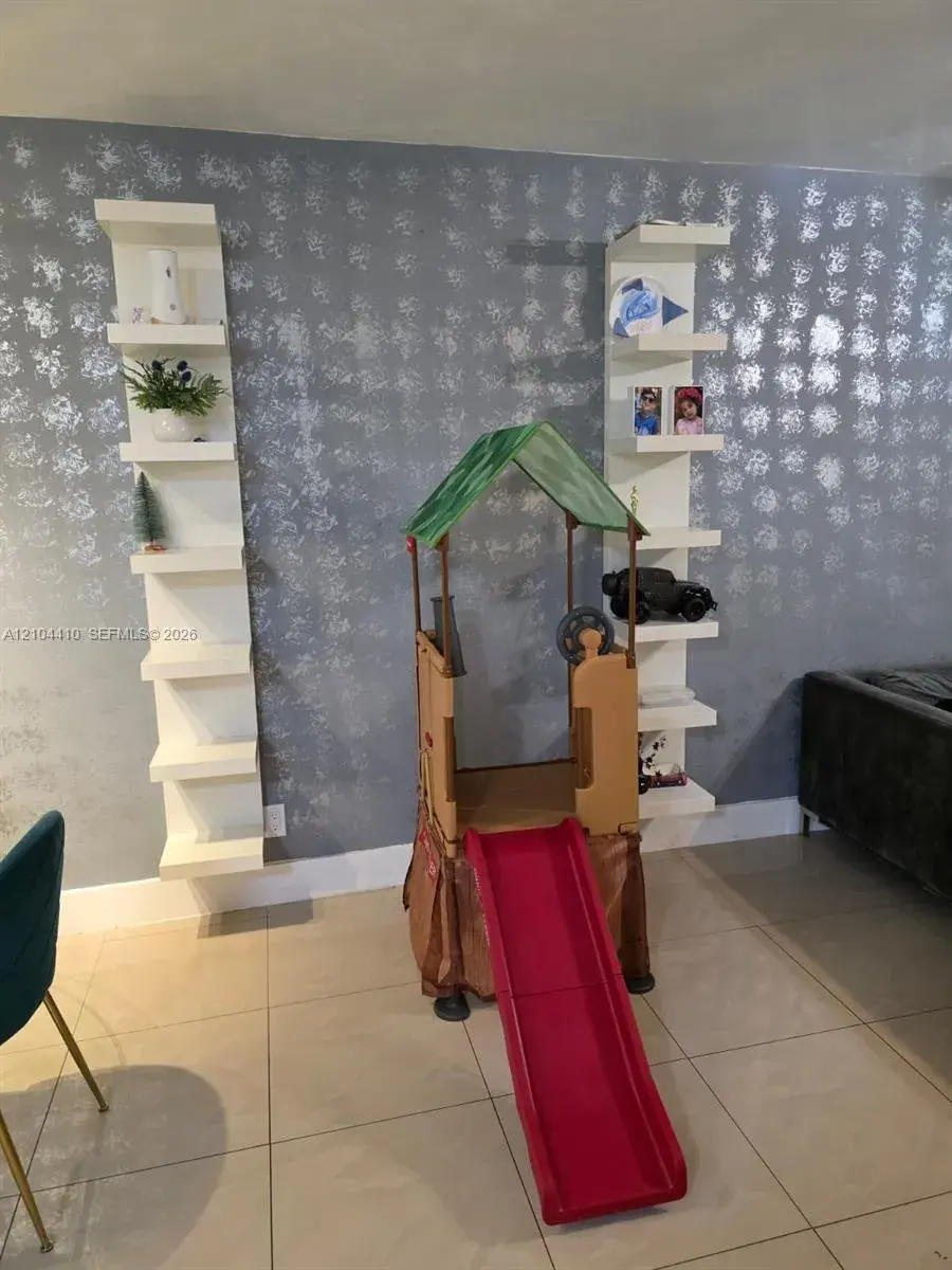 2312 Van Buren St # 2, Hollywood FL 33020
